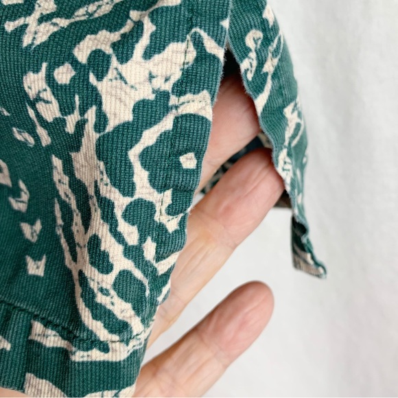Tori Richard Hawaiian Shirt Cotton Batik Green Cream Shell Buttons Size L - Picture 5 of 6